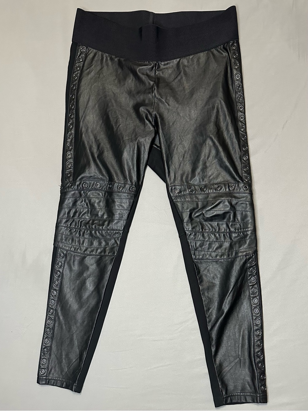 Women’s Black Faux Leather Front Nygard Slims Leggings Size XL